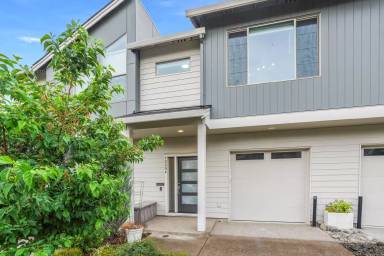 Main picture of 12594 SE Zion St