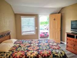 Main picture of 1611 SE Broadway Ave