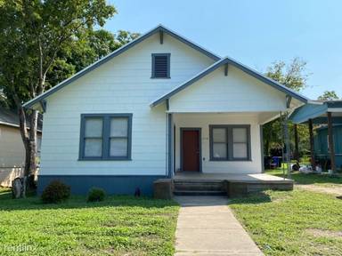 Main picture of 2116 Parrott Ave