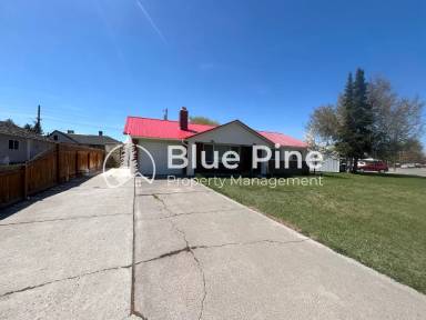 Main picture of 1652 Austin Ave
