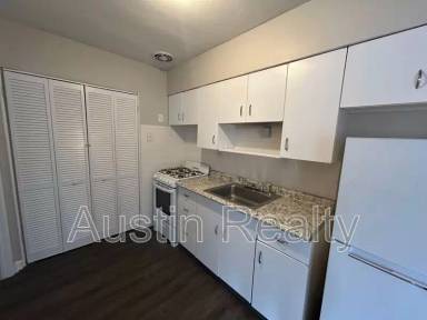 Main picture of 8039 Gravois Rd