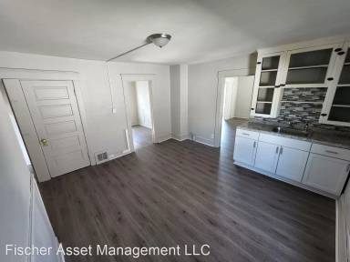 Main picture of 3200 Tampa Ave