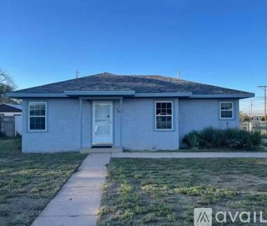 Main picture of 1704 W 17th Ln