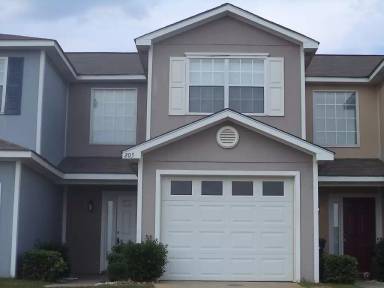 Main picture of 203 Winthrope Ln