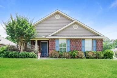 Main picture of 110 Gardengate Dr