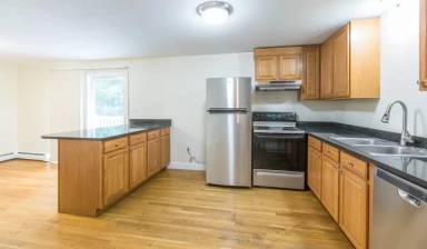 Main picture of 6 Proctor Rd