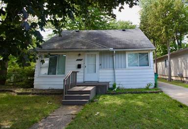 Main picture of 22479 Schroeder Ave