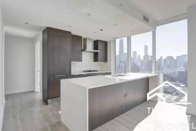 Main picture of 204 W Hill St