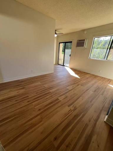 Main picture of 8641 Glenoaks Blvd