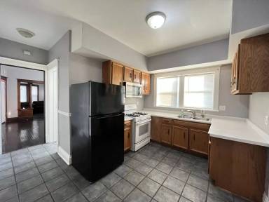 Main picture of 305 Herkimer St