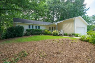 Main picture of 170 Cedar Trce