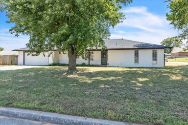 Main picture of 9800 Willow Wind Dr
