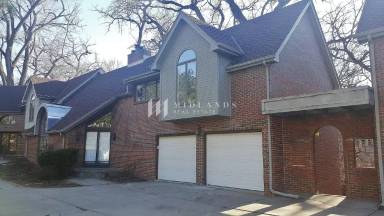 Main picture of 2306 S 105th St