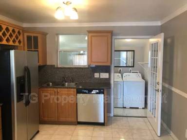Main picture of 209 12th Ave S