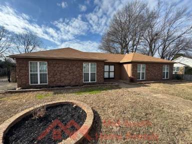 Main picture of 3411 Emerald St