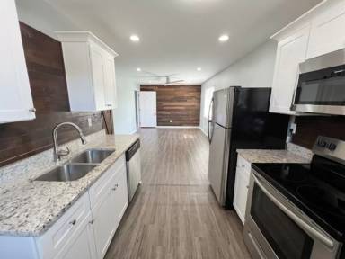 Main picture of 4233 3rd Ave S