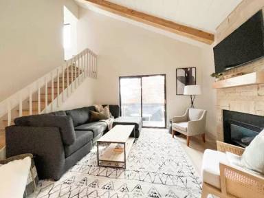 Main picture of Red Pine Condos