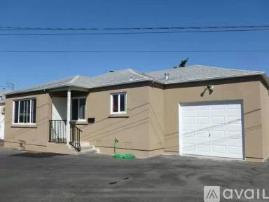 Main picture of 439 Central Ct