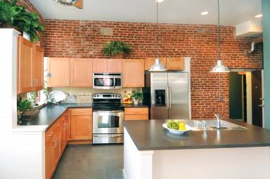 Main picture of 425 N Prince St