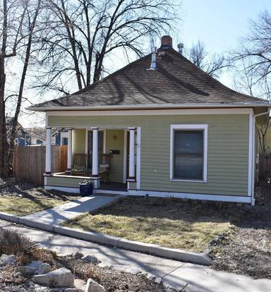 Main picture of 909 2nd Ave