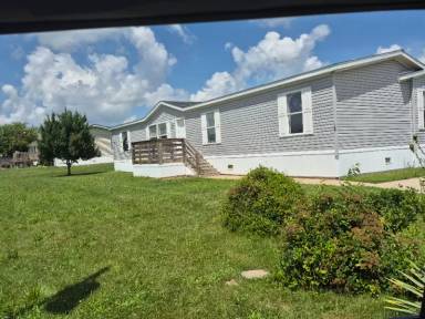 Main picture of 120 Golfview Ct