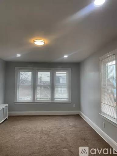 Main picture of 12 Fairchild Pl