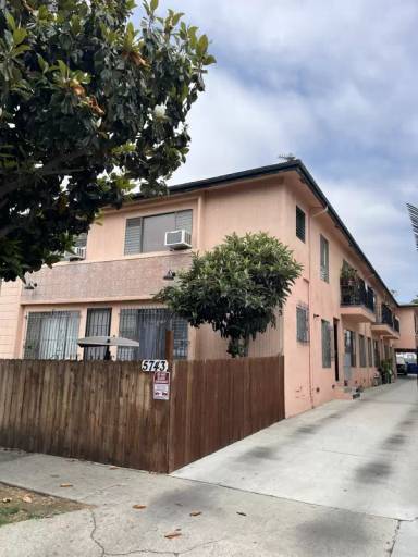 Main picture of 5743 La Mirada Ave