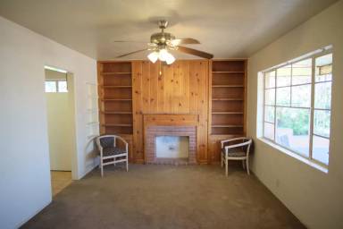Main picture of 142 W Veterans Blvd