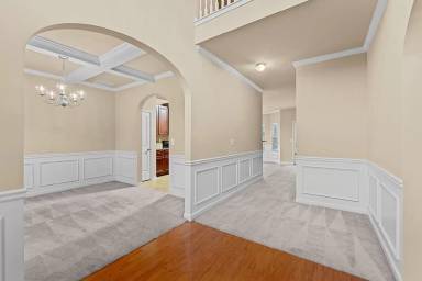 Main picture of 2203 Grandwood Ln