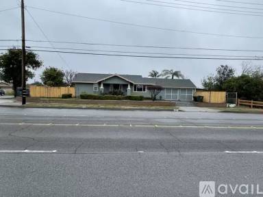 Main picture of 852 S Rio Vista St