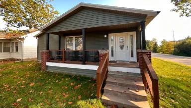 Main picture of 1225 W Rex St