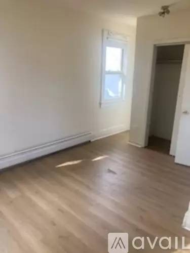 Main picture of 50 Lenox Ave