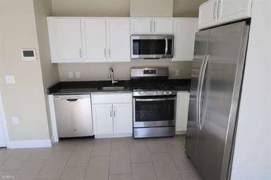 Main picture of 4 Mayflower Ave