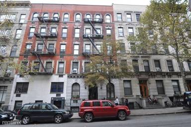 Main picture of 207 E 84th St