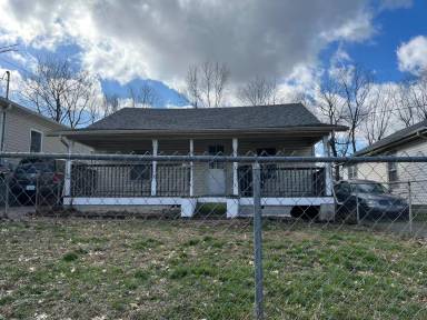 Main picture of 450 Shawnee Ave