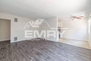 Main picture of 304 N Market St
