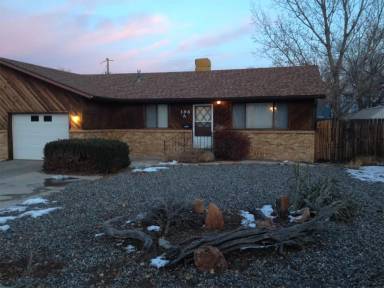 Main picture of 196 Clymer Dr