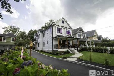 Main picture of 704 4th Ave