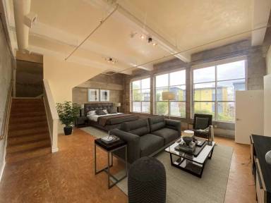 Main picture of 3240 Peralta St