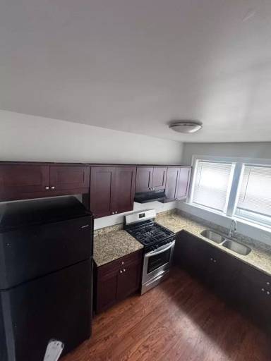 Main picture of 11358 S Forest Ave