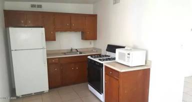 Main picture of 3617 E Bermuda St