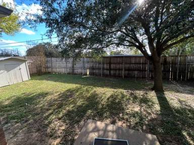Main picture of 307 Oakhurst Dr