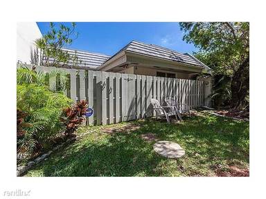 Main picture of 8107 SW 81st Pl