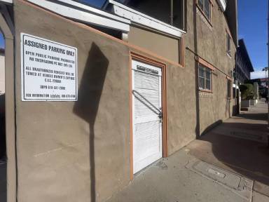 Main picture of 2340 Jefferson St