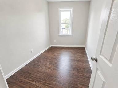 Main picture of 808 Clinton Ave