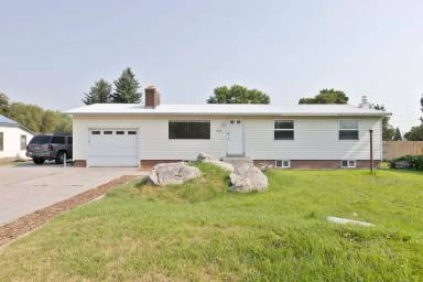Main picture of 214 W Main St