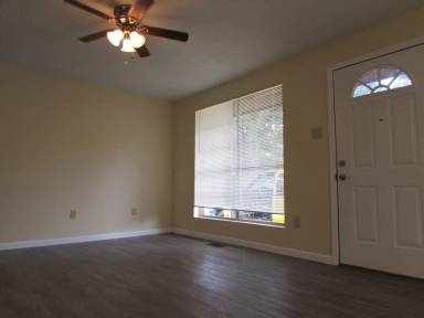 Main picture of 307 Garfield St