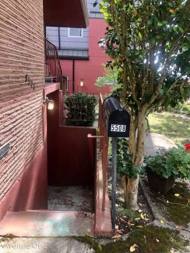 Main picture of 5508 33rd Ave NE