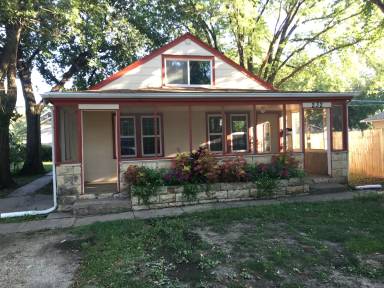 Main picture of 226 Main St