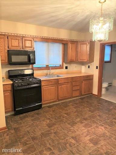 Main picture of 17 Hunting St
